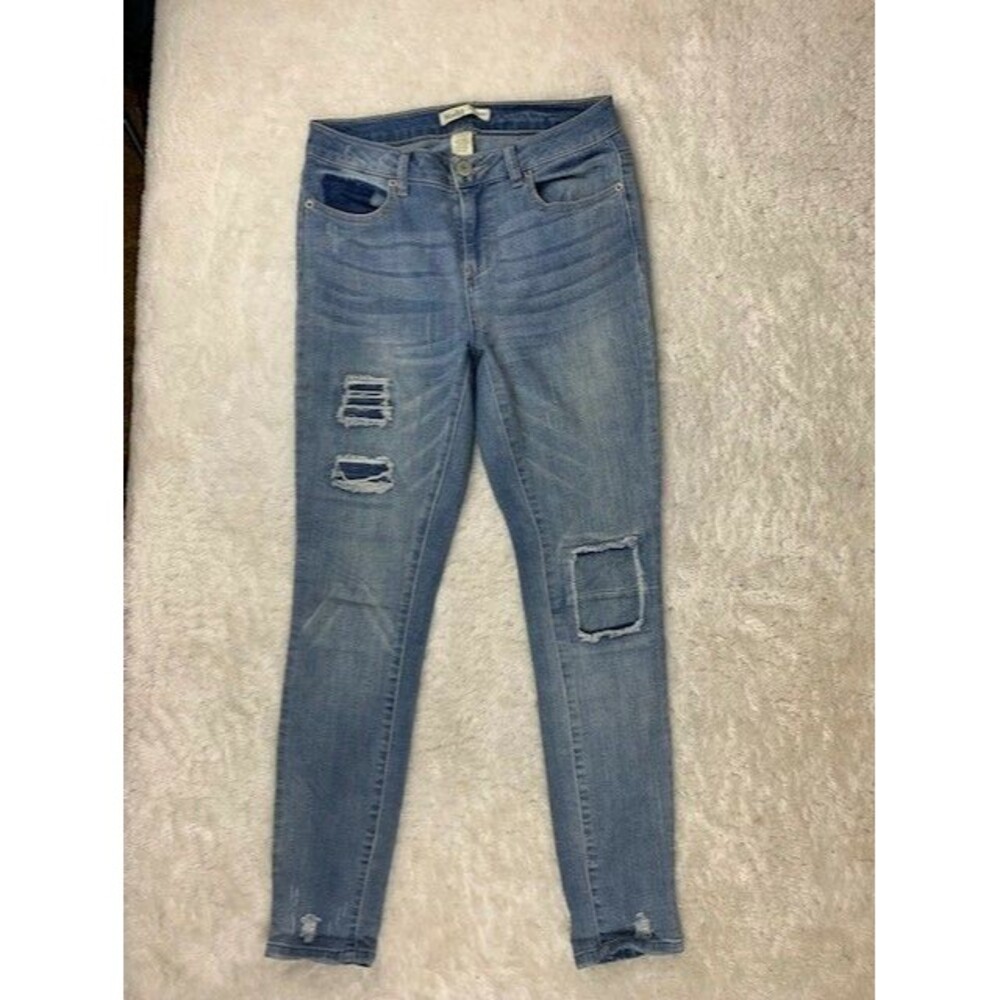 Mudd Size 7 Womens Jeans Skinny Med Wash Stretch Mid Rise Rip Torn Distressed